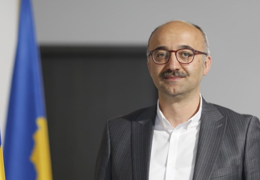 Këshilltari për Shëndetësi i Kryeministri Hoti jep dorëheqje