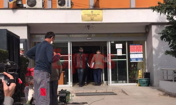 Propozohet masa e arrestit shtëpiak për Haki Rugovën dhe zyrtarët e tjerë