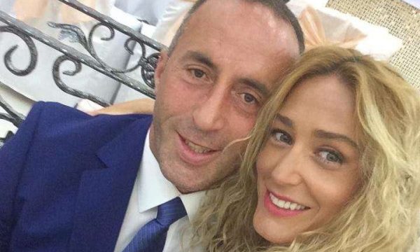 “Dikur kemi qenë të rinj”, Anita publikon momentin intim dhe super romantik me Ramush Haradinajn