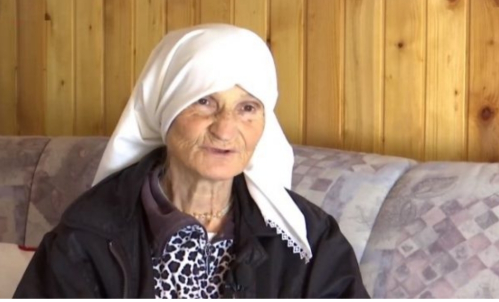 74-vjeçarja që jeton e vetme: Zgjohem në 4 të mëngjesit dhe gjithë ditën nuk futem brenda