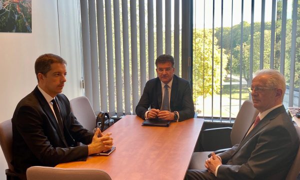 Dorëzohet Serbia, dialogu në Bruksel rinis të enjten dhe s’flitet për Asociacionin