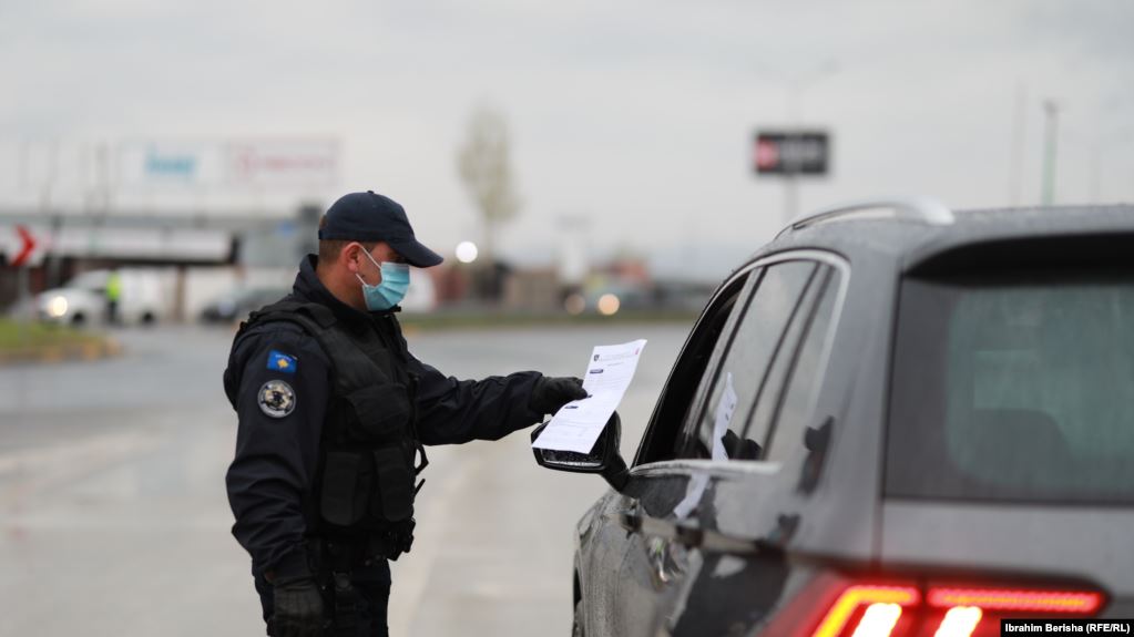 Gjobiten afër 600 qytetarë për mosrespektim të masave kundër koronavirusit