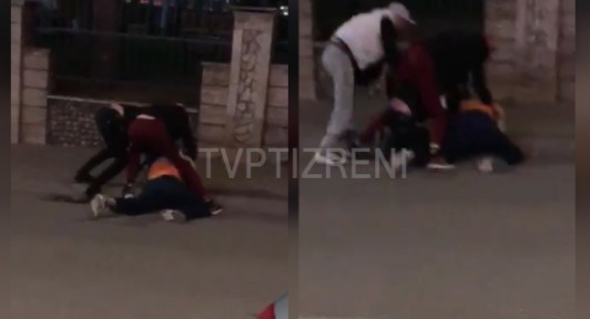 Dy të rinjë therin me thikë një person në Prizren