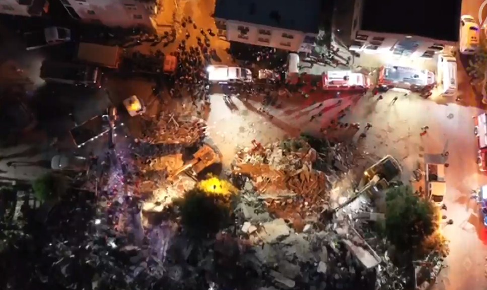 Tërmeti në Izmir/ Rëndohet bilanci i viktimave, të paktën 17 jetë të humbura dhe mbi 700 të plagosur