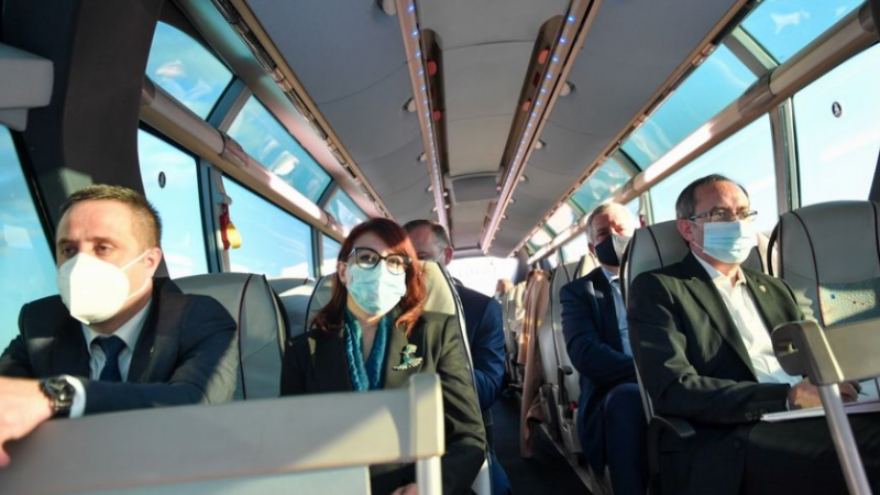 A e pagoi autobusi i Qeverisë së Kosovës taksën 5 euro në Kalimash? Tregon zëvëndëskryeministri Tahiri