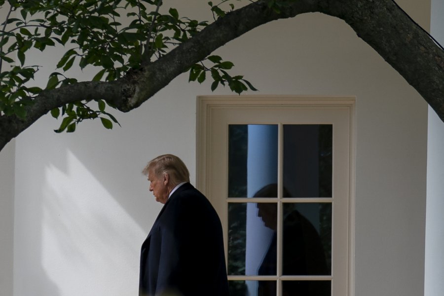 Shtëpia e Bardhë: Trumpi ka simptoma të lehta