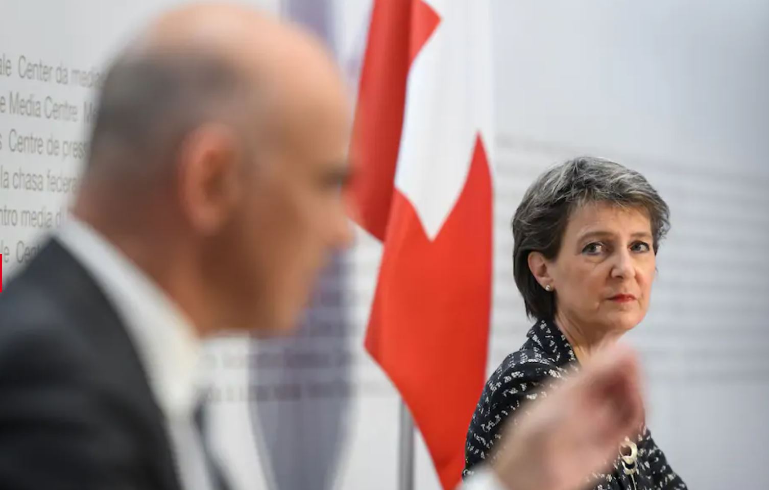 Qeveria Zvicerane shpalli masat e reja kundër koronavirusit
