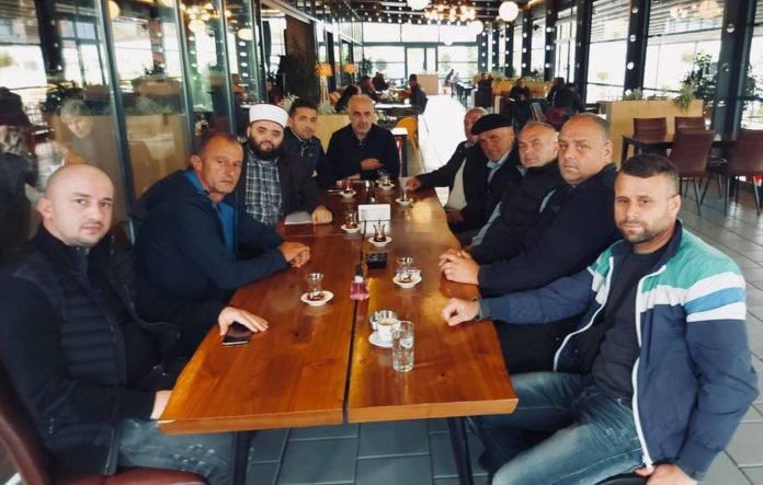 Familja Peci nga Mitrovica falë gjakun për djalin që i vdiq në vendin e punës