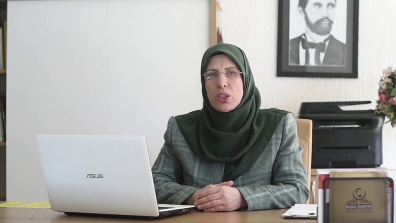 E akuzuara për terrorizëm, s’ka përgjigje për statuset e së bijes kundër SHBA-së