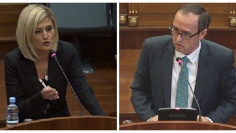 Hoti – Mimoza Kusarit: Ti sa herë i ndërron karriget, i ndërron pozicionet