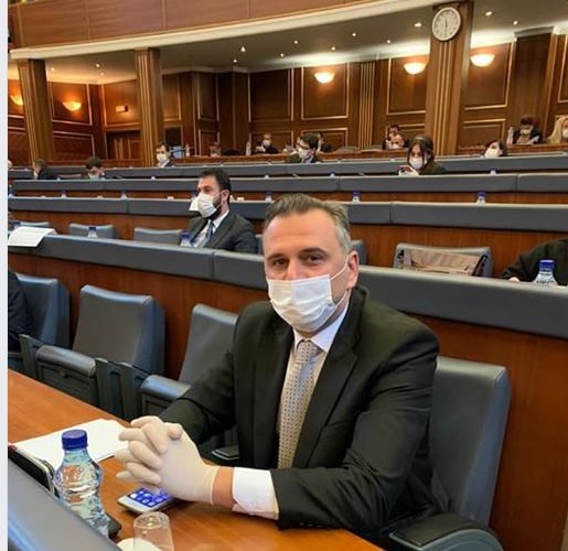 Bajqinovci – Hotit: Haki Rugova nuk guxon sot as bukë me ble, e ti je kryeministër në saje të tij