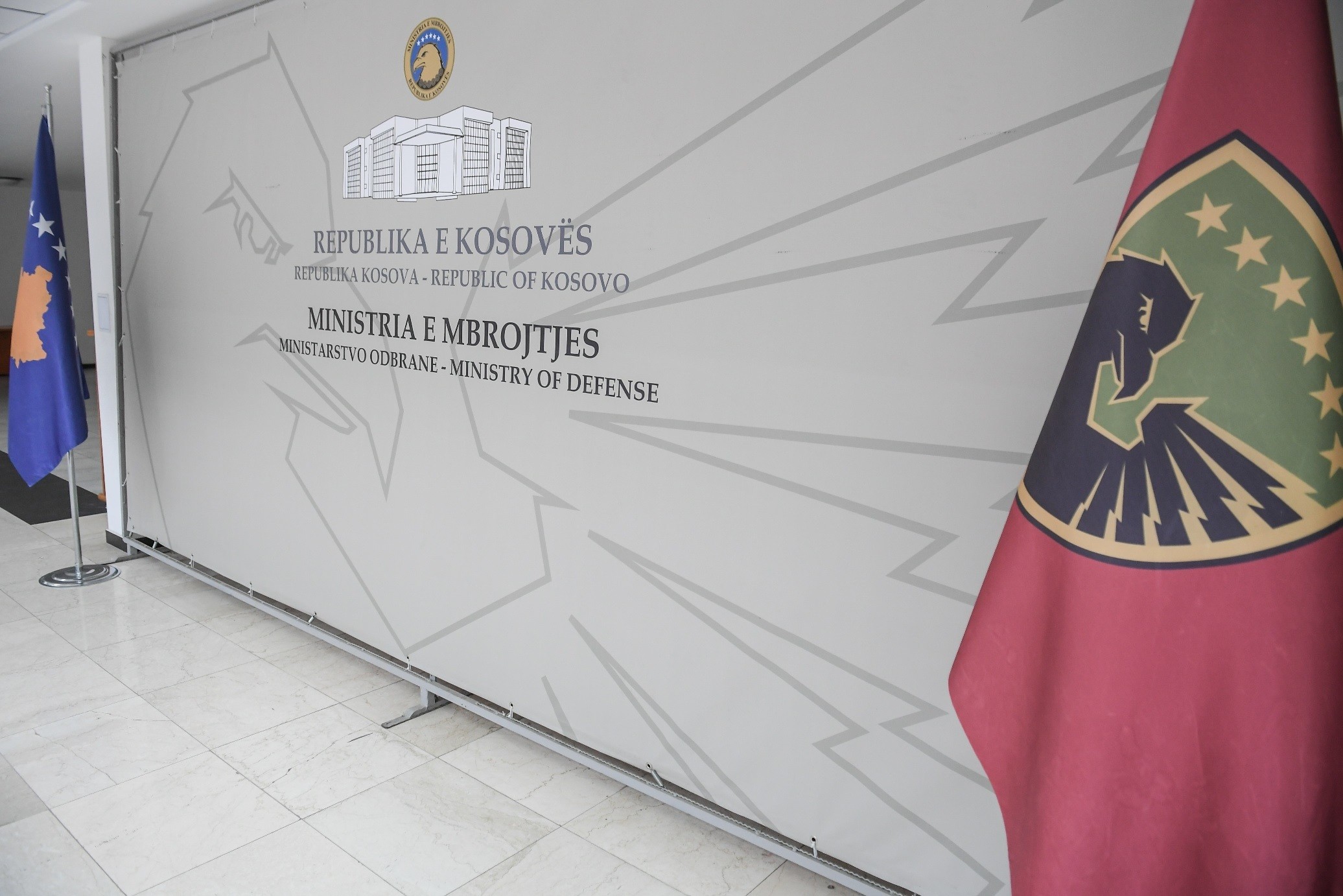 Hajnat ia vjedhin veturën zv/ministres së Mbrojtjes në Kosovë