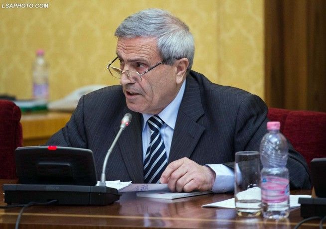 Dokle ironizon peshkopin Amfilohije: Serbia në Kosovë? Po, në ndeshje futbolli!