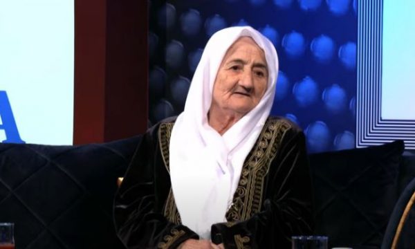 Nëna nga Shqipëria rrëfen si u detyrua për dhjetë vjet të shesë gjakun e saj për të rritur fëmijët