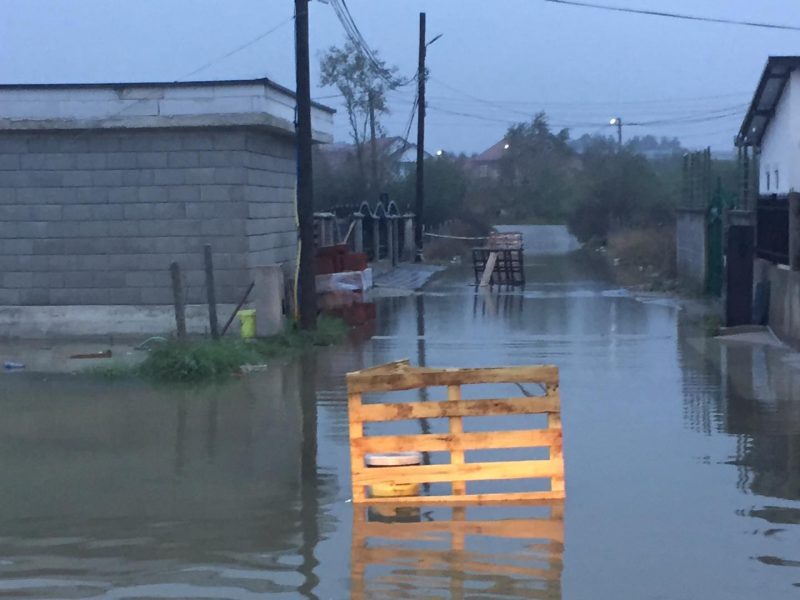 Pamje tmerruese vijnë nga Peja, këto janë dëmet që ka shkaktuar shiu