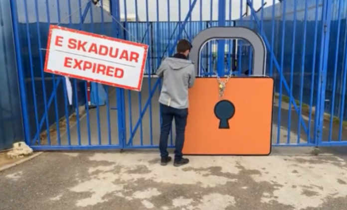 E fton policia për aksionin te zyret e Speciales, nënkryetari i PSD-së thotë se nuk do t’i përgjigjet