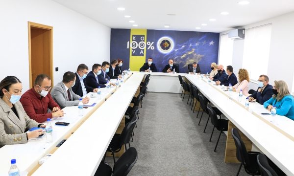 Haradinaj pas aktakuzave të Speciales: Të mblidhet Qeveria urgjent, të ndërprehet dialogu me Serinë …