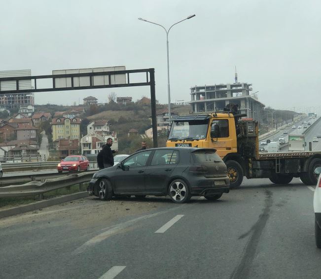 Aksident i rëndë trafiku në Veternik