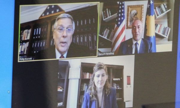 Pas Kurtit, ambasadori amerikan e thërret në takim ‘online’ edhe Ramush Haradinajn