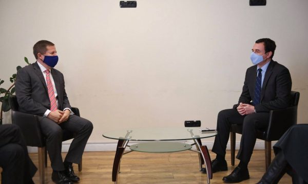 Kurti i prerë me BE-në: Njëherë janë zgjedhjet, pastaj presidenti