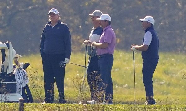 Publikohet video e momentit kur Trump kupton që Joe Biden e mundi në zgjedhje