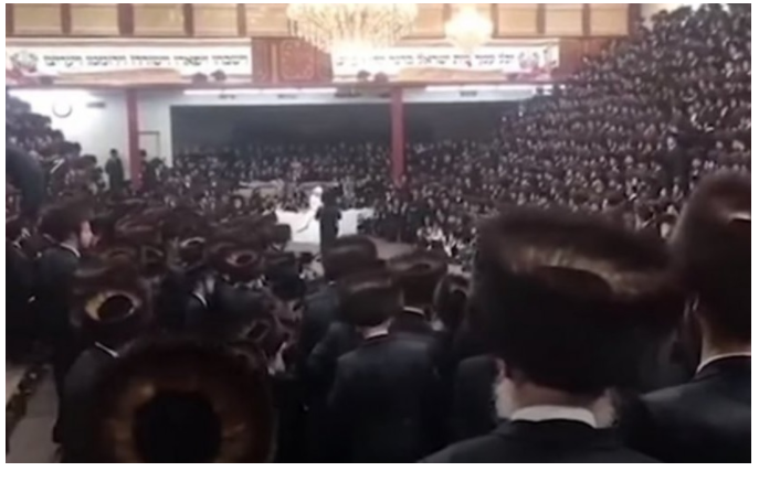 Publikohet video nga dasma e fshehtë në SHBA: 7,000 njerëz pa maska ​​në një sinagogë