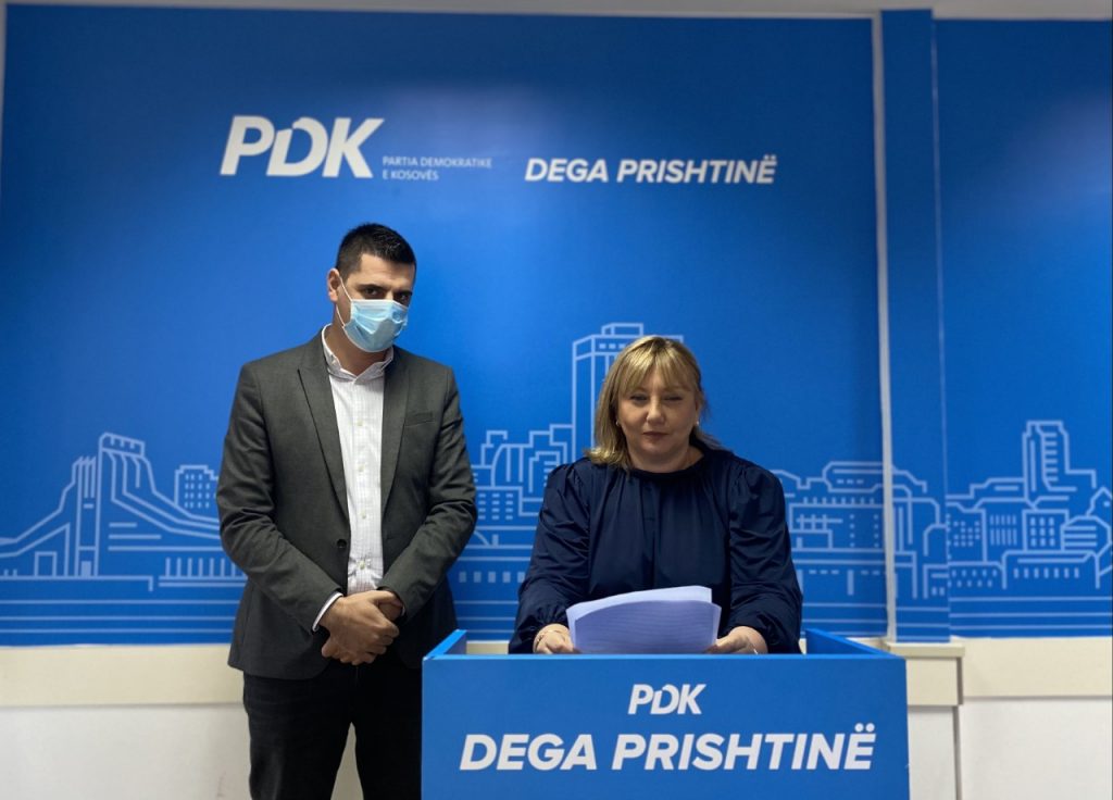 PDK-ja kërkon që trafiku urban në Prishtinë të bëhet falas