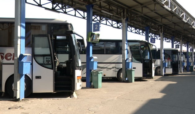 MI: Pezullohet transporti publik i udhëtarëve deri të hënën
