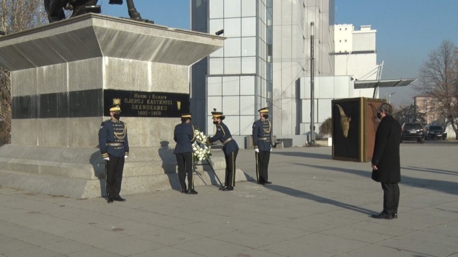 Kryeministri Hoti: Sot është ditë feste për çdo shqiptar