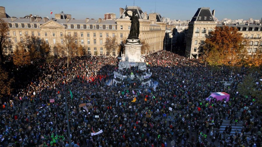Protesta masive kundër masave rreth pandemisë në Francë, lëndohen 60 polic