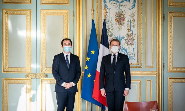 Pas deklaratave ‘të forta’, ambasadori Gashi pritet në zyrë nga Presidenti Macron