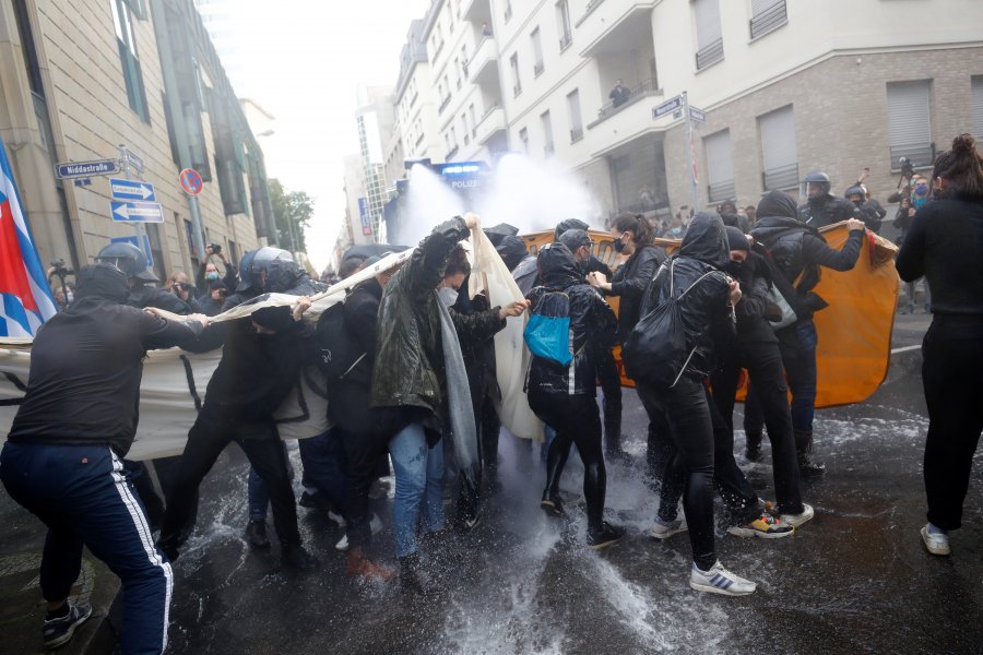 Protesta në Gjermani kundër masave të reja rreth pandemisë