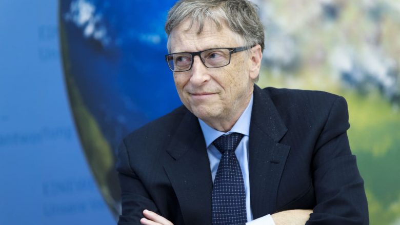 Bill Gates: Katër deri në gjashtë muajt e ardhshëm mund të jenë më të këqijtë e pandemisë