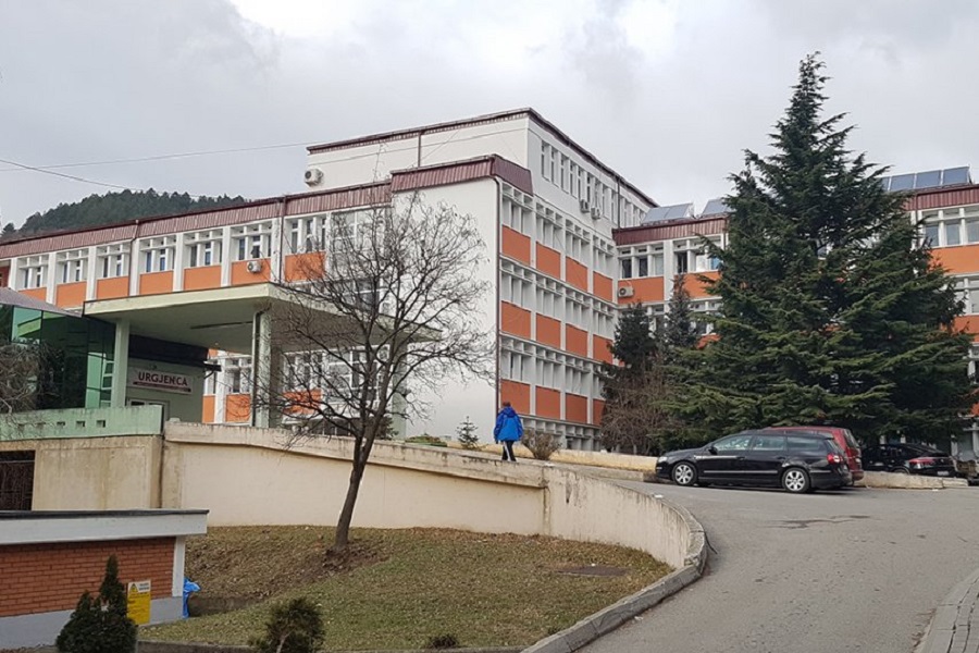 97 pacientë me COVID-19 po trajtohen në spitalin e Pejës, 18 prej tyre në gjendje më të rëndë