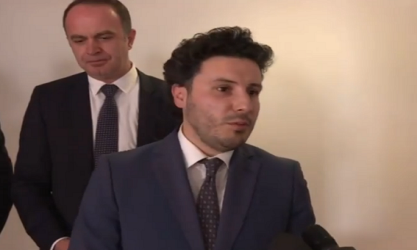 Abazoviq viziton Tuzin: Diskriminimi ndaj shqiptarëve ishte i qeverive te kaluara
