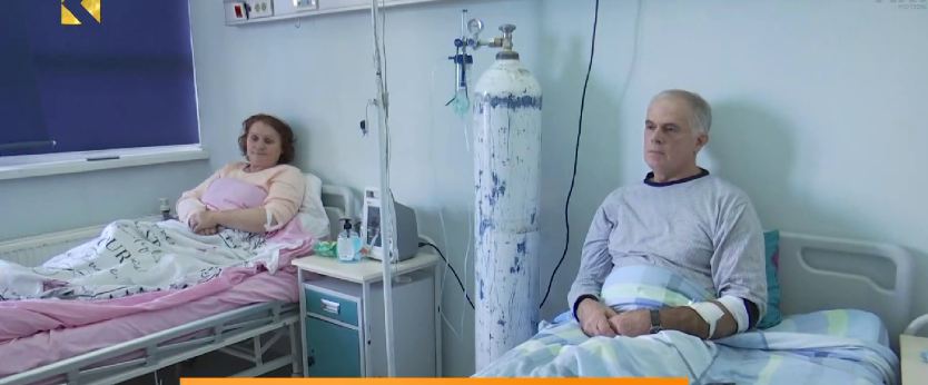 Të prekur nga koronavirusi: Rrëfimi i çiftit Maliqi që Vitin e Ri po e kalon në Klinikën Infektive