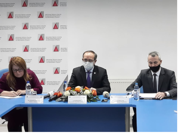 Hoti paralajmëron pako të re fiskale për vitin 2021
