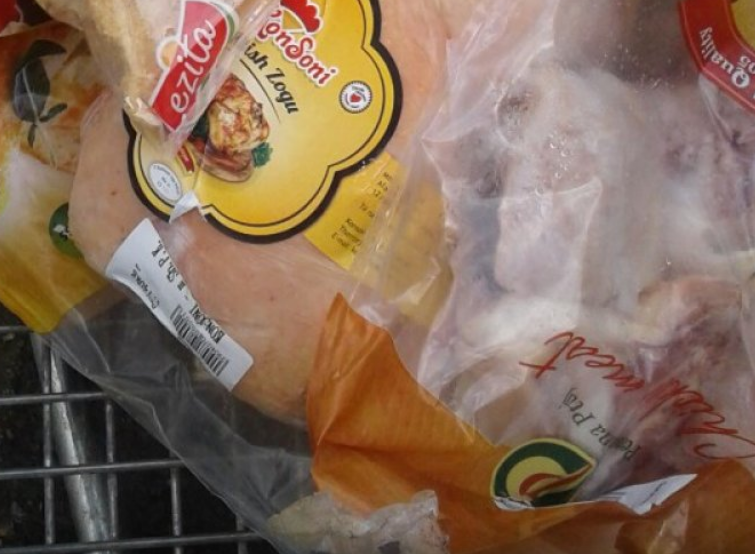Inspektorati në Shtime asgjëson 300 kg mish të prishur nëpër markete ushqimore