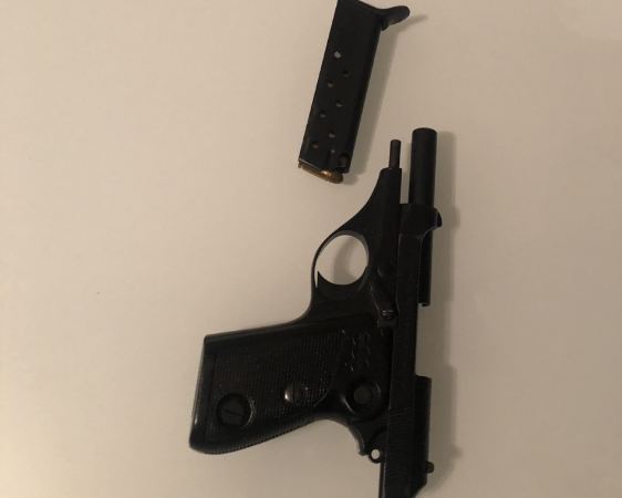 Arrestohen katër persona të dyshuar për posedim të narkotikëve dhe armëmbajtje pa leje