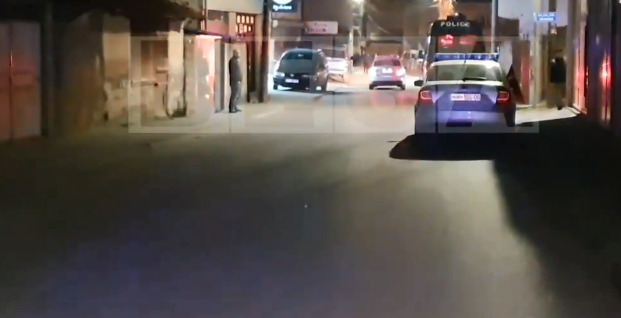 Vrasja e dyfishtë në Prizren, polici aksidentalisht dyshohet se vrau vajzën e tij, më pas qëlloi vetën