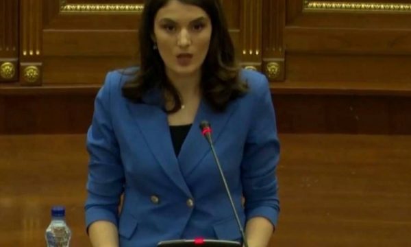 Geci kapet sërish me PDK-në: Vetëm në Kosovë vrasësi dhe viktima barazohen