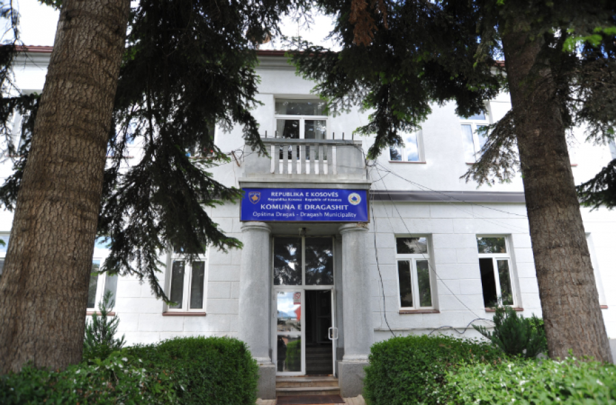 Dragashi ndihmon qytetarët e prekur nga COVID-19