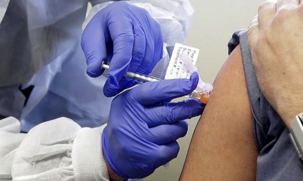 BBC: Javën tjetër fillon vaksinimi i popullatës në Britani të Madhe