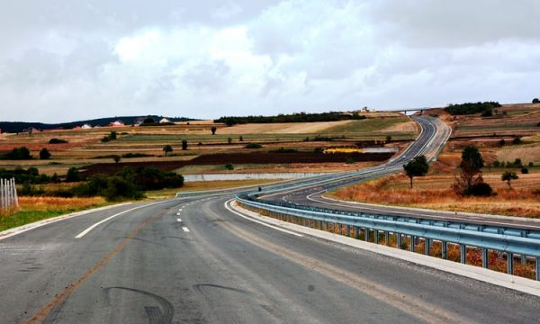 Shpallet tenderi për përfundimin e autostradës për Pejë, segmenti nga Kijeva