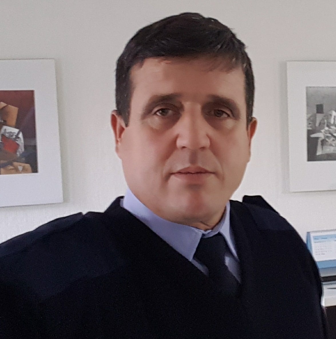 Vdes në moshën 48 vjeçare nga COVID-19 punëtori i Gjykatës në Kamenicë