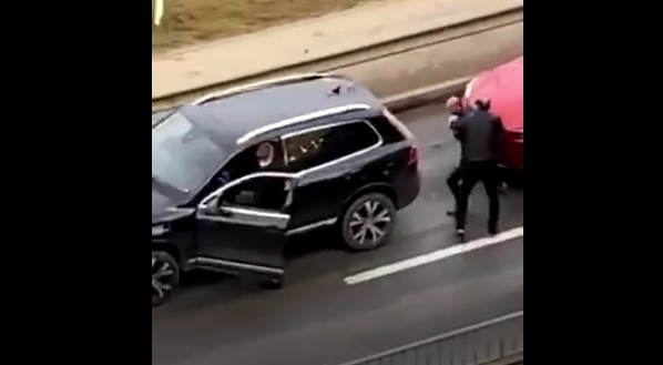 Zbulohet arsyeja pse u rrahën shoferët e tri automjeteve në Prishtinë