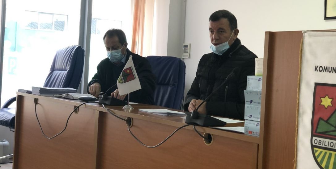 Kryetari i Obiliqit, njofton qytetarët e prekur me Covid-19 për procedurën e aplikimit