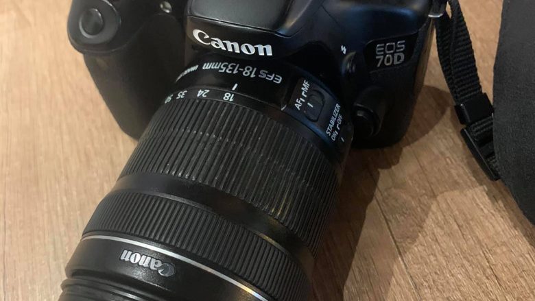 Qytetari nga Drenasi gjen aparat fotografik profesional, kërkon pronarin t’ia kthejë prapa
