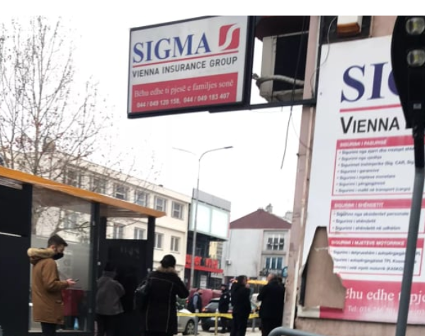 Në pikë të ditës hajnat plaçkitin një filial të bankës në Prishtinë!