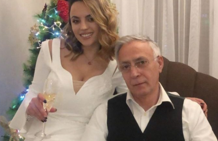 Urimi i dhimbshëm i vajzës së Jakup Krasniqit për babain në Hagë: Në dhomë ndjejmë hapat e tu të lehtë…